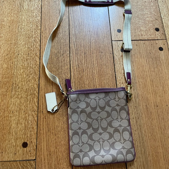 Coach monogram crossbody - Picture 5 of 5